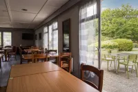 The Originals Access, Hôtel Foix - Aamiainen