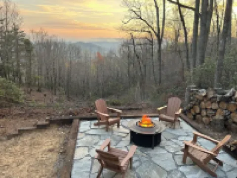 "Rooms with a View" newly renovated rustic modern home with stunning BRM views