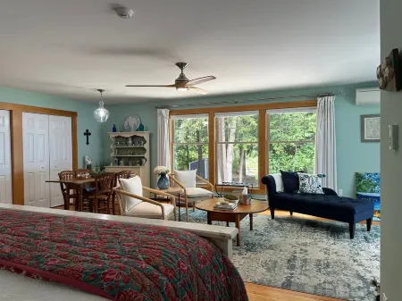 Private Lakefront Estate with 180 Degree Views