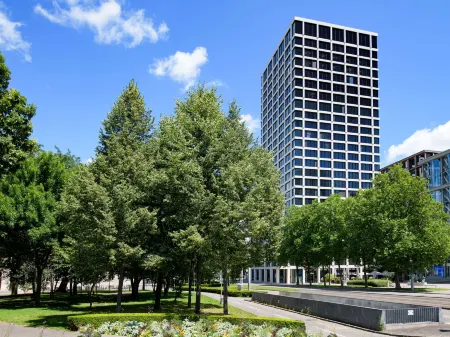 Movenpick Hotel Basel Отели рядом с достопримечательностью «Basel SBB Station»