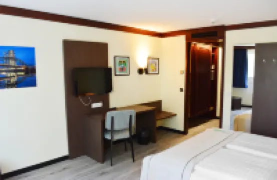 Garner Hotel Frankfurt - Palmengarten Hotels in der Nähe von Hundefreilauffläche Riedberg