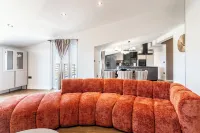 Luxury Apartment Marino Near Beach - Homestays