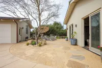 Brand New Cliff May Inspired Santa Ynez Luxury Barn with Hot Tub, WiFi, AC Hotels near Solvang Library