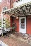 Charming 1-bedroom beautifully furnished apartment in quaint Roslyn w/Parking
