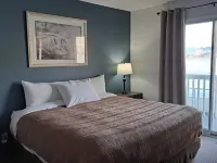 Richter Pass Beach Resort Hotels in Osoyoos