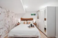 Swanky 1BDR, SpaShower, SuperClean, Fully Stocked,By WestEnds in St. Louis Park!