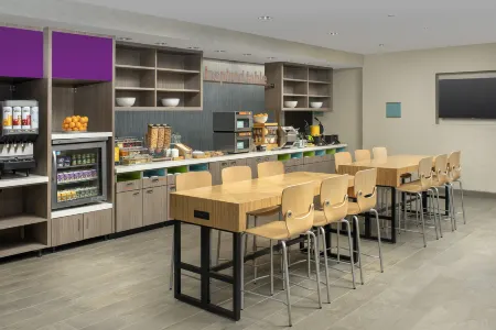 Home2 Suites by Hilton Phoenix Airport South