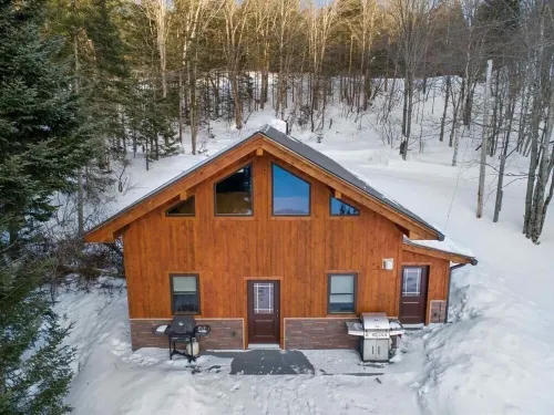 Trailside at Middle Pond