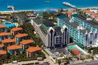 Galeri Resort Hotel - Ultra All Inclusive فنادق في Okurcalar Mahallesi
