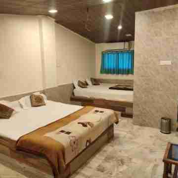 My Comfortable Home Stay, A Home Away from Home in the Land of Strawberry Farms. Rooms