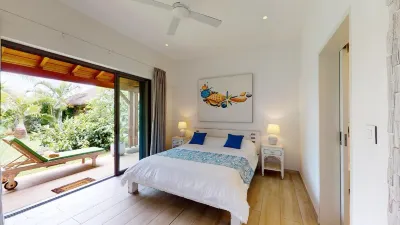 Holiday Villa with Swimming Pool Hotels in Cap Malheureux