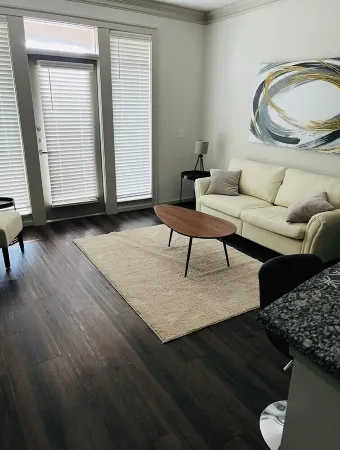 Luxury 1BD, 1BR Private Entry - near Arena, 25 min to Downtown ATL Отели рядом с достопримечательностью «Парк Макдэниел Фарм»