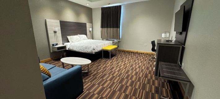 HomeTown Inn and Suites Belle Plaine Hotels in Scott County
