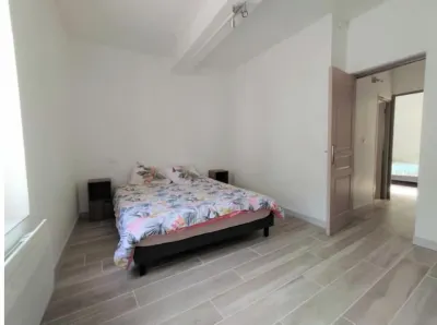 Village house with tropezian terrace close to beaches 보흐 도드 가든 주변 호텔