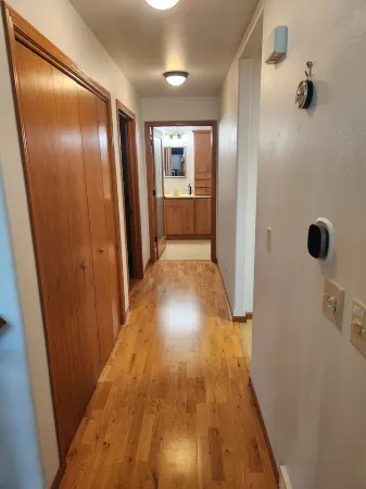 Large 3200 Sq Ft  4-bedroom house on Long Lake - Dundee