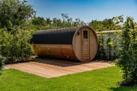 Lieblingshof House 1 Noble living, quiet location, garden, sauna, barbecue, terrace. Hotels in Born