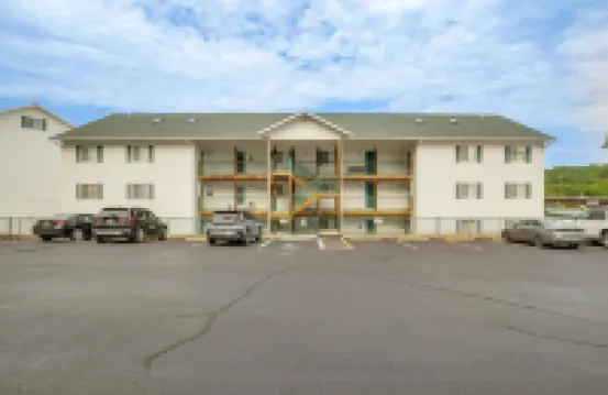 Sunsets & Slips - Waterfront 3BR Condo at Lake of the Ozarks!