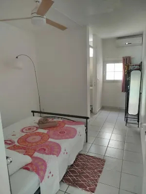 Nice apartment in Les Sicriers Hotels in 