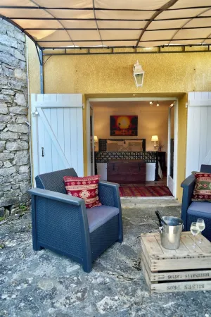 Lovely apartment with AC in charming Le Thoronet