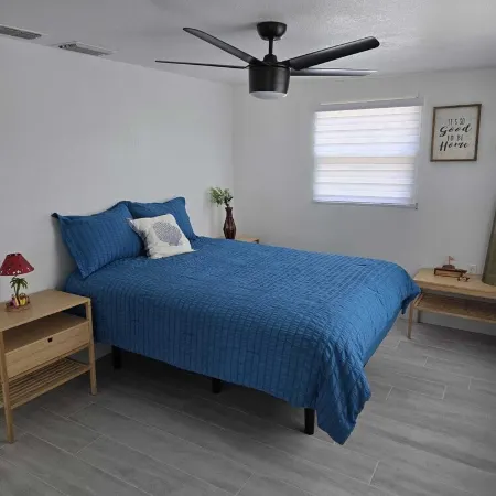 Charming 3-bedroom house in Hudson fl waterfront  with WiFi and AC