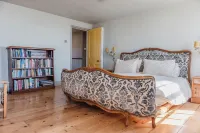 Beautiful Beachfront Townhouse Hotels in Saint Leonards