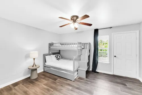 • NEW • Walk to AT&T Stadium  and Globe Life Field • Rangers • Free parking