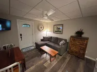 Charming 1-bedroom apartment in brilliant Ellwood City with WiFi, AC