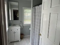 Charming 1-bedroom cottage with WiFi, AC in enchanting Kenoza Lake area. Hotels in Delaware