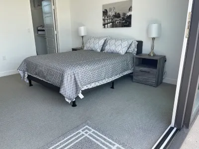 Charming 3-bedroom house in marvelous Los Angeles with WiFi, AC Các khách sạn gần Point Fermin Lighthouse