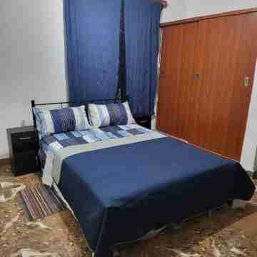 Friendly relaxing retreat in Weija near trendy Bojo and Kokrobite  Beach resorts Rooms