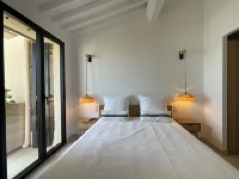 In the heart of a port. Newly renovated apartment Marina view