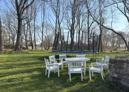 Cozy 3-storey apartment in a rural idyll Отели в г. Анхальт-Биттерфельд