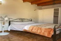 Cozy Oasis Studio - 5 minutes away from Luxor's finest attractions!! 酒店