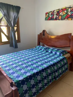 Beach house with pool for 13 people, 8500m2 plot of Atlantic Forest