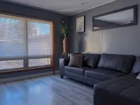 Luxurious 4-bedroom house 30min near downtown Chicago Hotels in Burbank