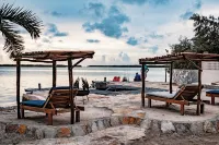 Charming 1-Bedroom Apartment in Río Lagartos. AC, Rooftop Deck & Private Pier -J Hotels in Rio Lagartos