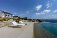 Seaside house with private pool, 100 metres from the beach