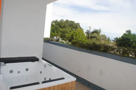 RESIDENCE DE LA BAIE, FEEL AT HOME WITH THE SERVICES OF A HOTEL