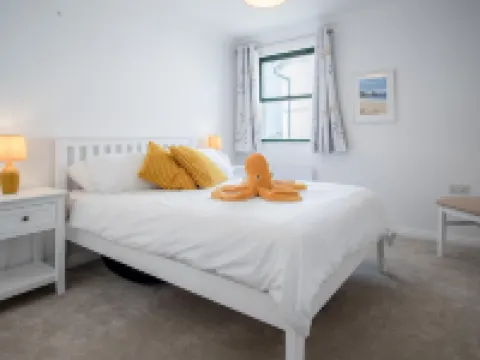 St Bride's Bay View - 3 Bedroom - Broad Haven Hotels in The Havens