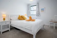 St Bride's Bay View - 3 Bedroom - Broad Haven Hoteles en The Havens