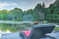 Hot Tub & Fire Pit: Waterfront Lake Harmony Home - balcony