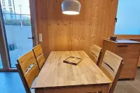 Living naturally in an organic wooden house Hotels in Bad Schussenried
