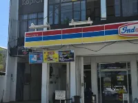 Sunflower Hotel syariah Juanda airport Hotel di Semampir
