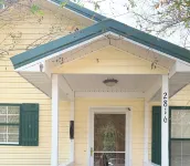 5⭐️great weekend find•relax on natures waterfront•sunset🌅•🎣Hottub•covered dock