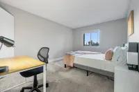 1Br - Gym - Pool - Great for Mid/Long Stays Hotels in 