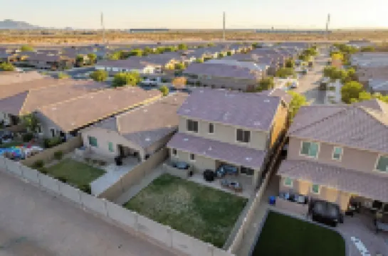 Monthly Rental, 3BR w/ WiFi & Outdoor Space