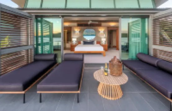 Yacht Club Villa 33-Serenity-Ocean Views with Golf Buggy