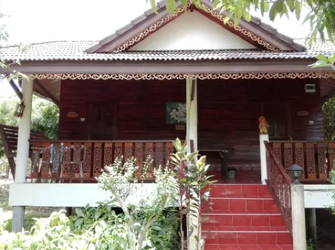 Garden Homestay in Ampawa
