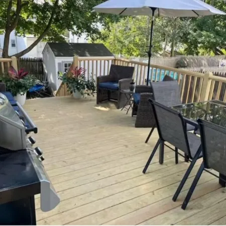 Townhouse Close to Downtown Newport & Beaches