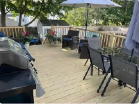 Townhouse Close to Downtown Newport & Beaches